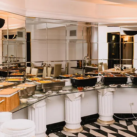 Vigo Hotel 4*