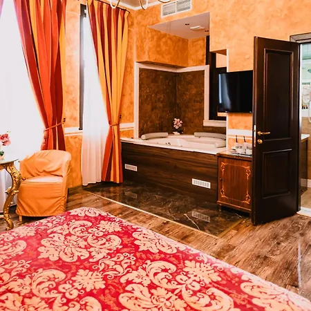 Vigo Hotel 4*