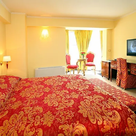 Hotel Vigo 4*