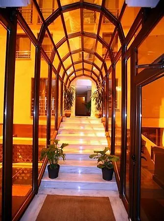 Vigo Hotel 4*